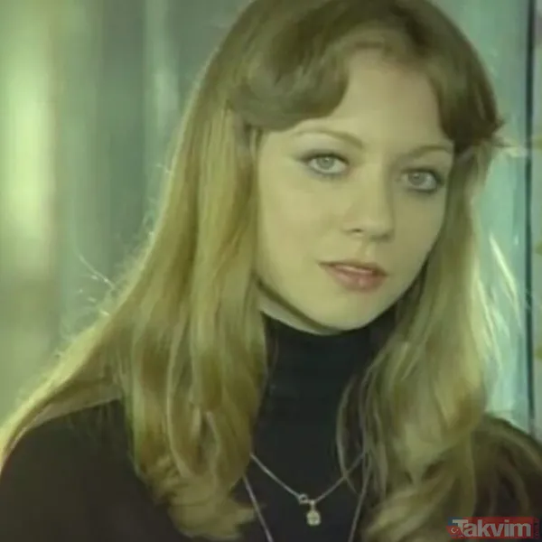 67'lik Yeşilçam yıldızı parmak ısırttı! Aile Şerefi’nin Zeynep’i Itır Esen son haliyle olay! “Yılların eskitemediği nadir güzellerden” - 3