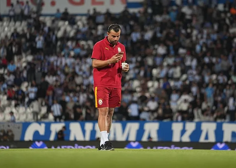 galatasaraydan-abdulkerim-bardakci-icin-ozel-program-galatasarayda-abdulkerim-icin-ozel-plan-1788765895186.jpeg Galatasaray'da Abdülkerim için özel plan!-2