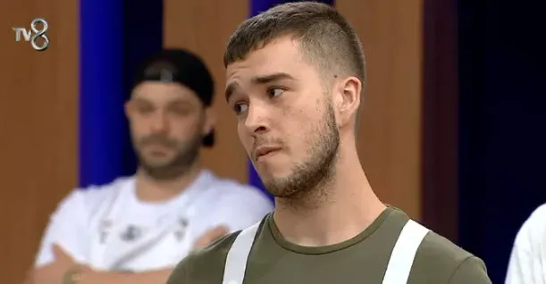 Masterchef Tunahan diskalifiye! Kirli çamaşırlar ayyuka çıktı Acun Ilıcalı postalayabilir! Tweetler yenir yutulur gibi değil-7