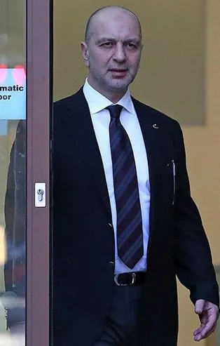 Mehmet Rasim Kuseyri ile FETÖ'nün firari tepe yöneticilerinden Akın İpek 'ByLock arkadaşı' çıktı