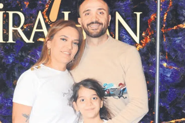 taze-damat-ozcan-deniz-ortaya-cikti-samar-dadgarin-biricik-esinin-son-hali-dikkat-cekti-1677707189759.jpg Taze damat Özcan Deniz ortaya çıktı! Samar Dadgar'ın biricik eşinin son hali dikkat çekti-7