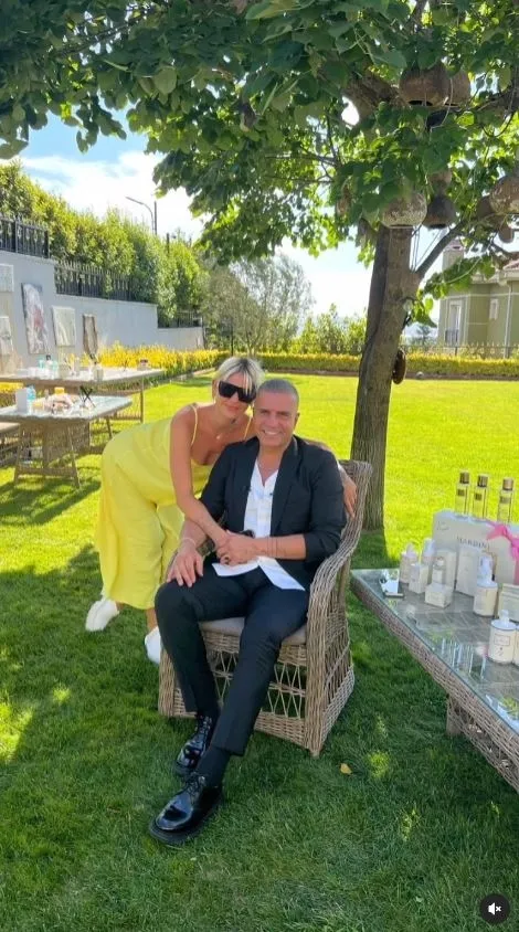 15-yas-kucuk-sevgilisiyle-aska-geldi-berdan-mardini-dilara-talayla-pozlarini-paylasmaya-doyamadi-ilk-yorum-cey-1724927111947.jpg 15 yaş küçük sevgilisiyle aşka geldi! Berdan Mardini, Dilara Talay’la pozlarını paylaşmaya doyamadı! İlk yorum Ceylan’dan...-6