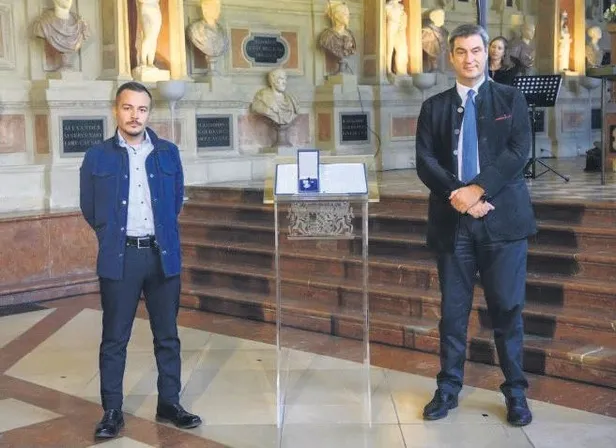 Almanya'nın Nürnberg şehrinde Baran Kızılay ve Furkan Karayel kahraman ilan edildi-1