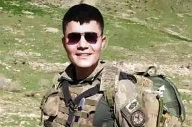 Irak'ın kuzeyinde alçak terör örgütünün taciz ateşi sonucu şehit olan Mustafa Öztürk'ün şehadet haberi ailesine verildi