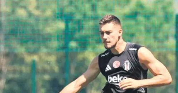 Ernest Mucı kulübeye | Beşiktaş teknik direktörü Giovanni van Bronckhorst ilk 11’e almadı