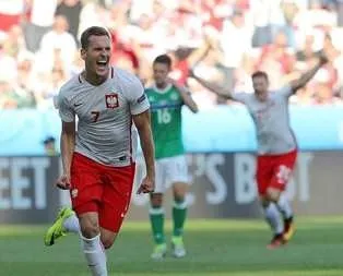 Polonya 3 puan tek golle aldı!