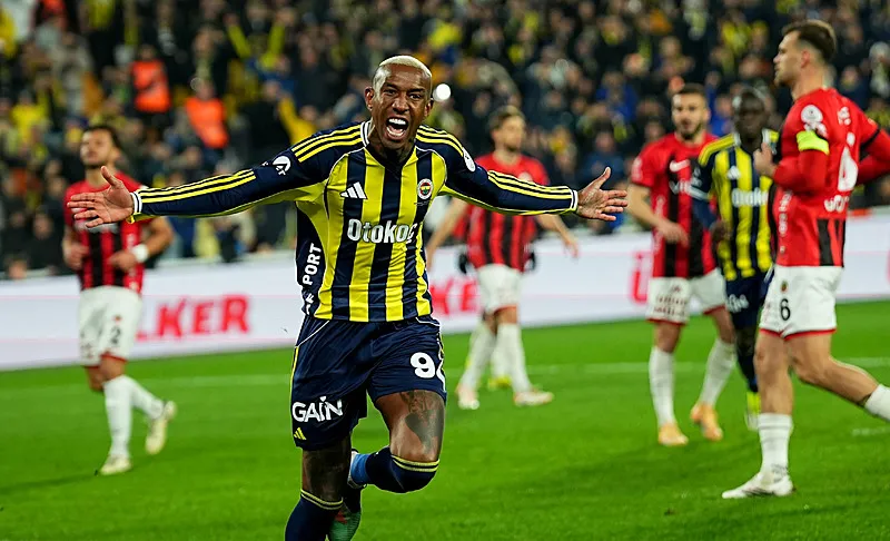 Spor yazarları Fenerbahçe - Gençlerbirliği maçını değerlendirdi! "Hakemliğin iflas gecesi" - 5