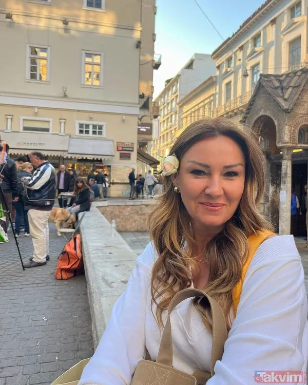 Pınar Altuğ derin dekoltesiyle eşi Yağmur Atacan’a poz verdi! “Bu gece” deyip paylaştı! Ateşli emojiler havada uçuştu - 2