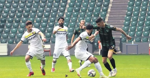 İzmir temsilcisi Menemenspor Kocaelispor’u 2-1 geçmeyi başardı