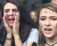 Avrupa’da öğrenci isyanı