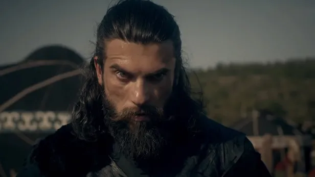 baltali-yigit-o-rolle-dondu-imzalar-atiliyor-acun-ilicali-dirilis-ertugrulun-alpiyle-alemi-titretecek-1607188933152.jpg Baltalı yiğit o rolle döndü imzalar atılıyor! Acun Ilıcalı Diriliş Ertuğrul'un alpiyle alemi titretecek-2