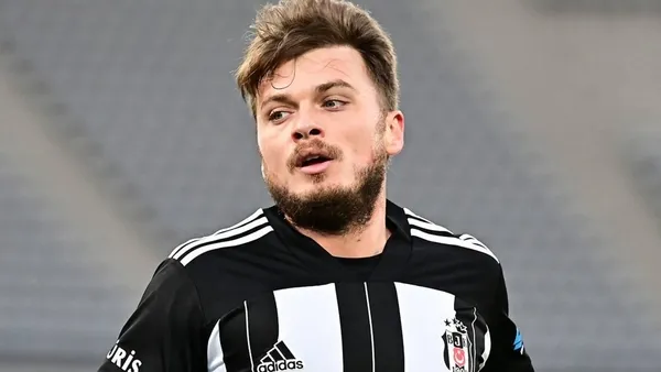 Başka bir takıma gitmeyi kabul etmedi kadro dışı kaldı! Adem Ljajic Beşiktaş’tan servet kazanıyor gününü gün ediyor-4
