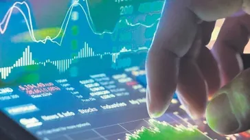 Döviz mevduatlarında büyük düşüş! Yatırımcılar TL mevduat ve hisse senedine koştu