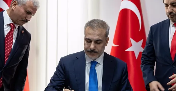 Dışişleri Bakanı Hakan Fidan Cezayir'de Oran Başkonsolosluğu'nu açtı