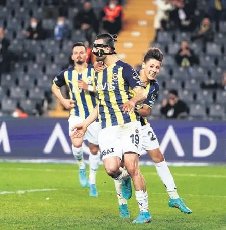 fenerbahce-serdar-aziz-gorusmelerinde-olumsuz-gecerse-hedef-konyali-abdulkerim-1645655758911.jpeg