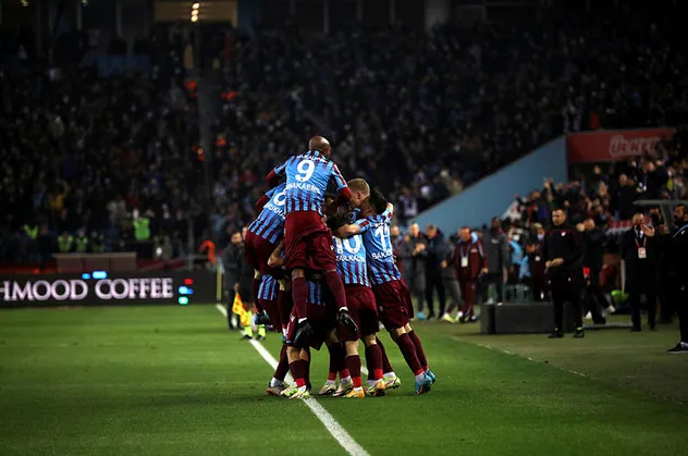 Trabzonspor'da gözler Fenerbahçe'nin rekorunda! Hedef 99 puan