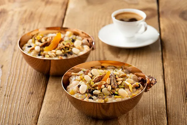 asure-gunu-786-besmele-okumanin-fazileti-nedir-ne-zamana-kadar-okunur-asure-gunu-10-kisiye-selam-vermenin-fazi-1659939778079.jpg Aşure Günü 10 kişiye selam vermenin fazileti nedir? Aşure Günü 786 besmele okumanın fazileti nedir, ne zamana kadar okunur?-3