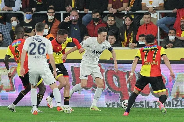 Kanarya 'Göz'e geldi! (Göztepe 1-1 Fenerbahçe | MAÇ SONUCU - ÖZET)