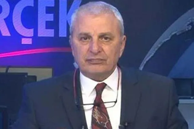CHP yandaşı gazeteci Can Ataklı başörtülü öğretmen üzerinden nefret saçtı