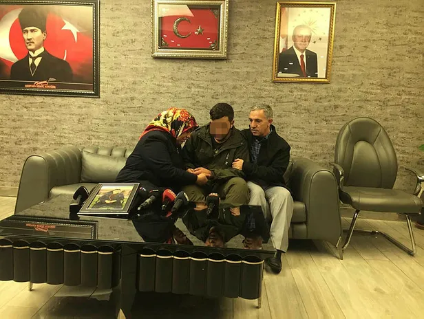 Hatice anne 4 yıllık ayrılığın ardından oğluyla hasret gideriyor: Artık onu bırakmam-1