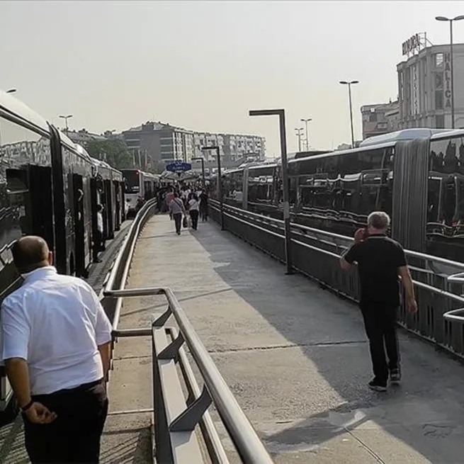 CHPli İBB vatandaşı mağdur etmeye devam ediyor! Metrobüs skandalına bir yenisi daha eklendi