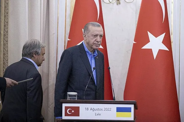 Başkan Erdoğan’ın diplomasi trafiği mercek altında: Türkiye uluslararası sahnede vazgeçilmez oldu