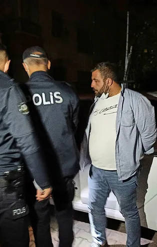 Polis aracına çarptı! Otoparkta yakayı ele verdi