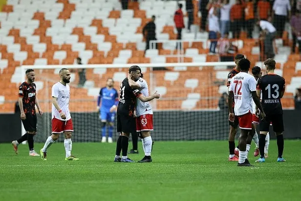spor-toto-1-ligde-kume-dusen-ilk-takim-balikesirspor-oldu-1649537037536.jpeg Spor Toto 1. Lig'de küme düşen ilk takım Balıkesirspor oldu!-2