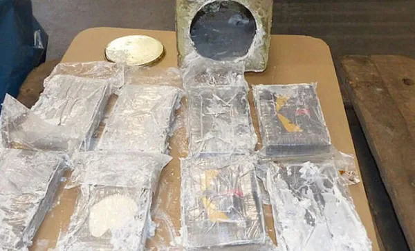 avrupada-uyusturucu-trafigi-pkknin-elinde-ceteler-ingilterede-cirit-atiyor-1668521697878.jpg Avrupa'da 'uyuşturucu trafiği' PKK'nın elinde: Çeteler İngiltere'de cirit atıyor-10