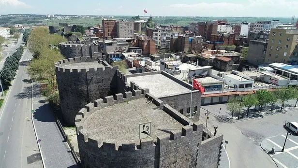 Diyarbakır surları 90 yıl sonra yeniden inşa edilecek-2