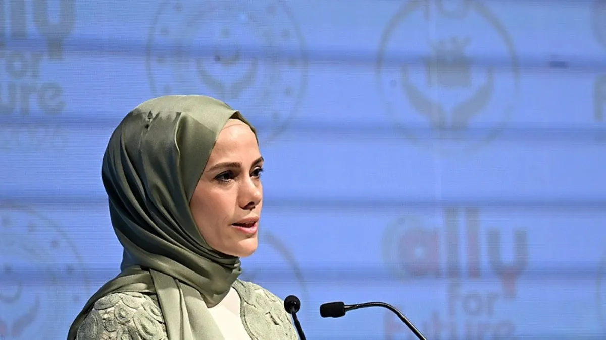 ALLY for Future Kurucusu Dr. Esra Albayrak Batı'nın illüzyonunu bozdu! "Müslüman kadına biçilen rol hiç değişmedi"