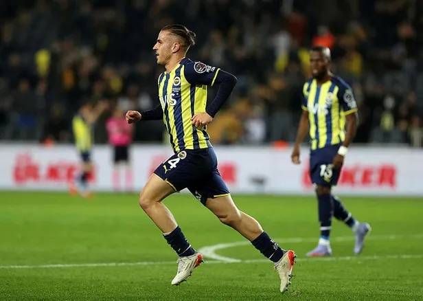 fenerbahce-yonetimi-3-ocaka-kadar-lowe-zaman-verdi-olumsuz-yanitta-hedef-slaven-bilic-1640645840366.jpeg