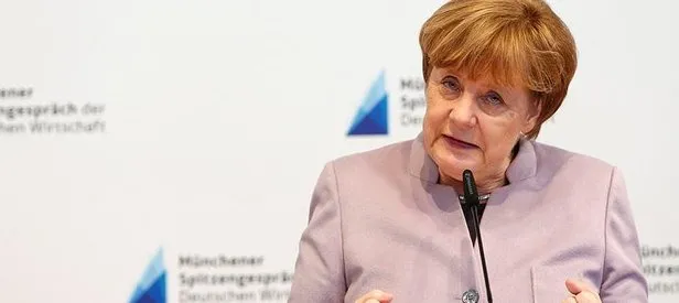 Merkel'den Hollanda faşizmine destek!