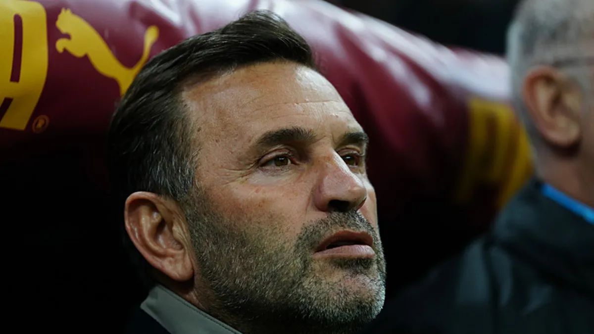 Okan Buruk'tan transfer açıklaması! "Her bölgeye hazırlık yapıyoruz"