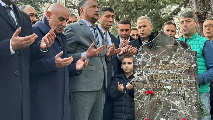 cumhur-ittifakinin-abb-baskan-adayi-turgut-altinoktan-pes-pese-ziyaretler-ankaranin-altin-cagi-baslayacak-1705673399053.jpeg Cumhur İttifakı'nın ABB Başkan Adayı Turgut Altınok'tan peş peşe ziyaretler: Ankara'nın altın çağı başlayacak-7