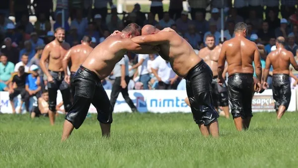 660-tarihi-kirkpinar-yagli-guresleri-bu-yil-yapilacak-mi-karar-cikti-1621583638614.jpg 660. Tarihi Kırkpınar Yağlı Güreşleri bu yıl yapılacak mı? Karar çıktı-2