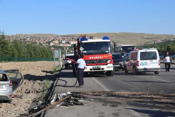 Ankaraânın ElmadaÄ ilçesinde 4 aracın karıÅtıÄı zincirleme kazada 3 kiÅi hayatını kaybetti. ile ilgili görsel sonucu