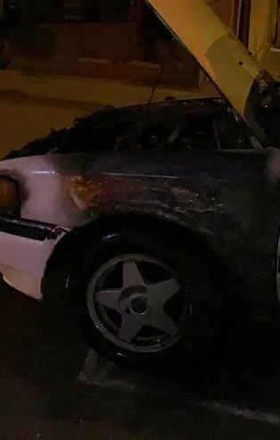 İstanbul Sultanbeyli'de araç kundaklama!