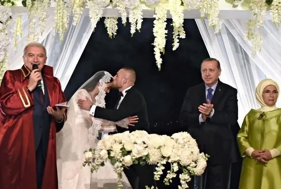 Esra Bilgiç ve Gökhan Töre mutluluğa 'evet' dedi-4