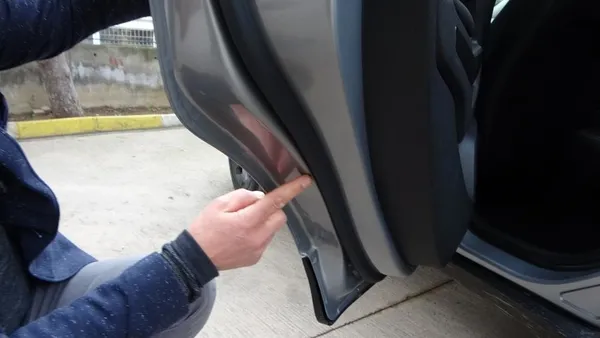 tokattan-istanbula-gelip-aldigi-0-aracta-50-bin-tl-hasar-kaydi-cikti-1647333874492.jpg Tokat'tan İstanbul'a gelip aldığı 0 araçta 🚗 50 bin TL hasar kaydı çıktı-7