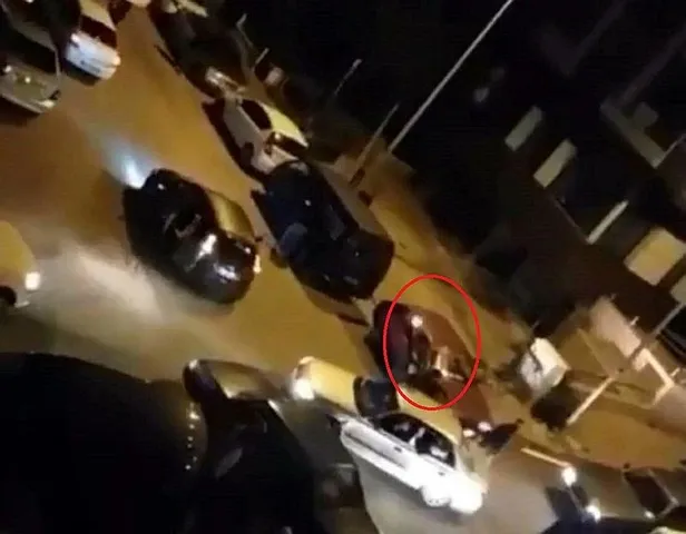 Ankara'da pes dedirten görüntü: Asker uğurlamasında havaya pompalı tüfek ve tabancayla ateş açtılar-2