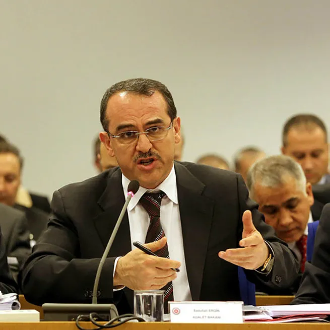 İYİ Parti ve Deva Partisi arasında Sadullah Ergin krizi: Yargılanacaksın