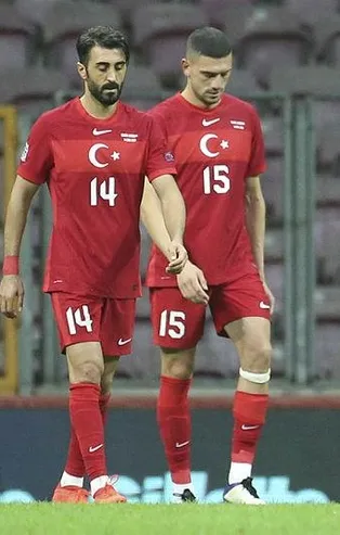 Önce İzlanda şimdi de Sırbistan! Merih Demiral Ay-Yıldızlıları yenilgiden kurtardı