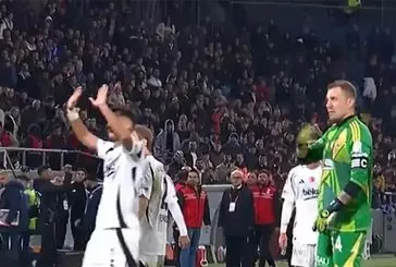 Beşiktaş'ta futbolcular taraftarlardan özür diledi!