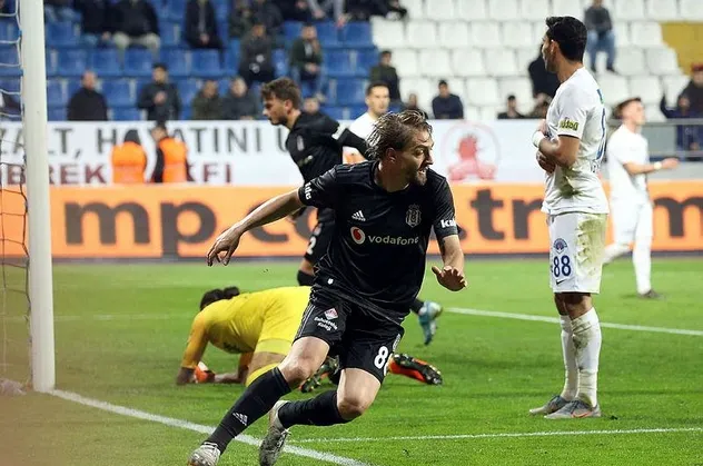Kartal uzatmalarda güldü! Kasımpaşa 2-3 Beşiktaş (MAÇ SONUCU)