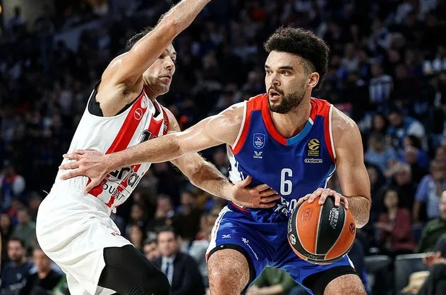 Anadolu Efes durdurulamıyor! Yunan devi Olympiakos'u da devirdi | Anadolu Efes 82 - 71 Olympiakos