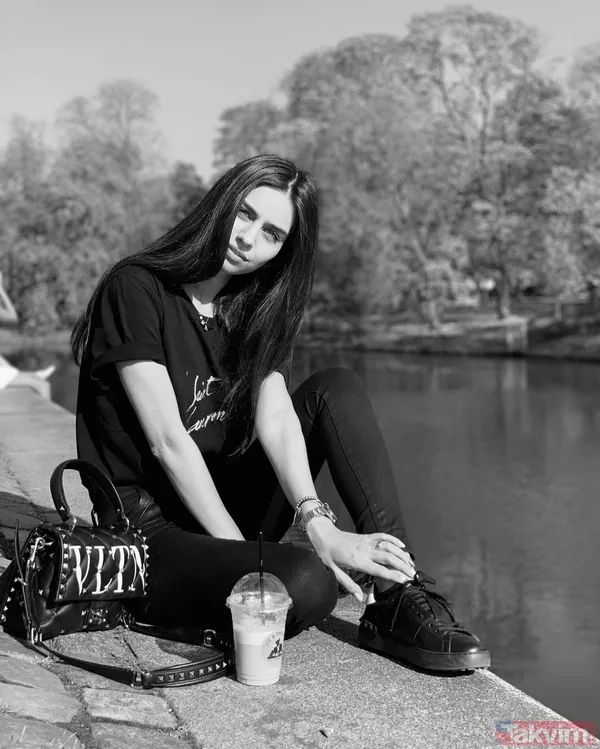 5,5 aylık hamile olan Amine Gülşe’den karnı burnunda poz! Mesut Özil’in biricik eşinin son haline bakın! İkinci bebeği için... - 4