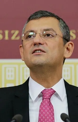 CHP’li Sezgin Tanrıkulu'ndan sonra Özgür Özel de 'devleti yıkmalıyız' diyen Ahmet Şık'a sahip çıktı