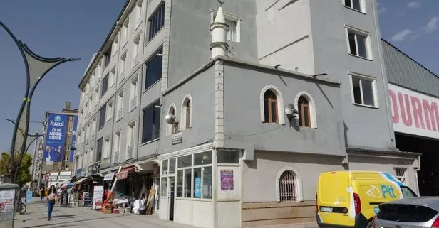 Türkiye’nin en ilginç camilerinden! Babasının vasiyeti üzerine binadaki iki dükkanı camiye çevirdi
