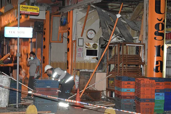 1630812601271.jpg Malatya'da korkutan patlama! Ortalık savaş alanına döndü mahalleli sokağa döküldü-5